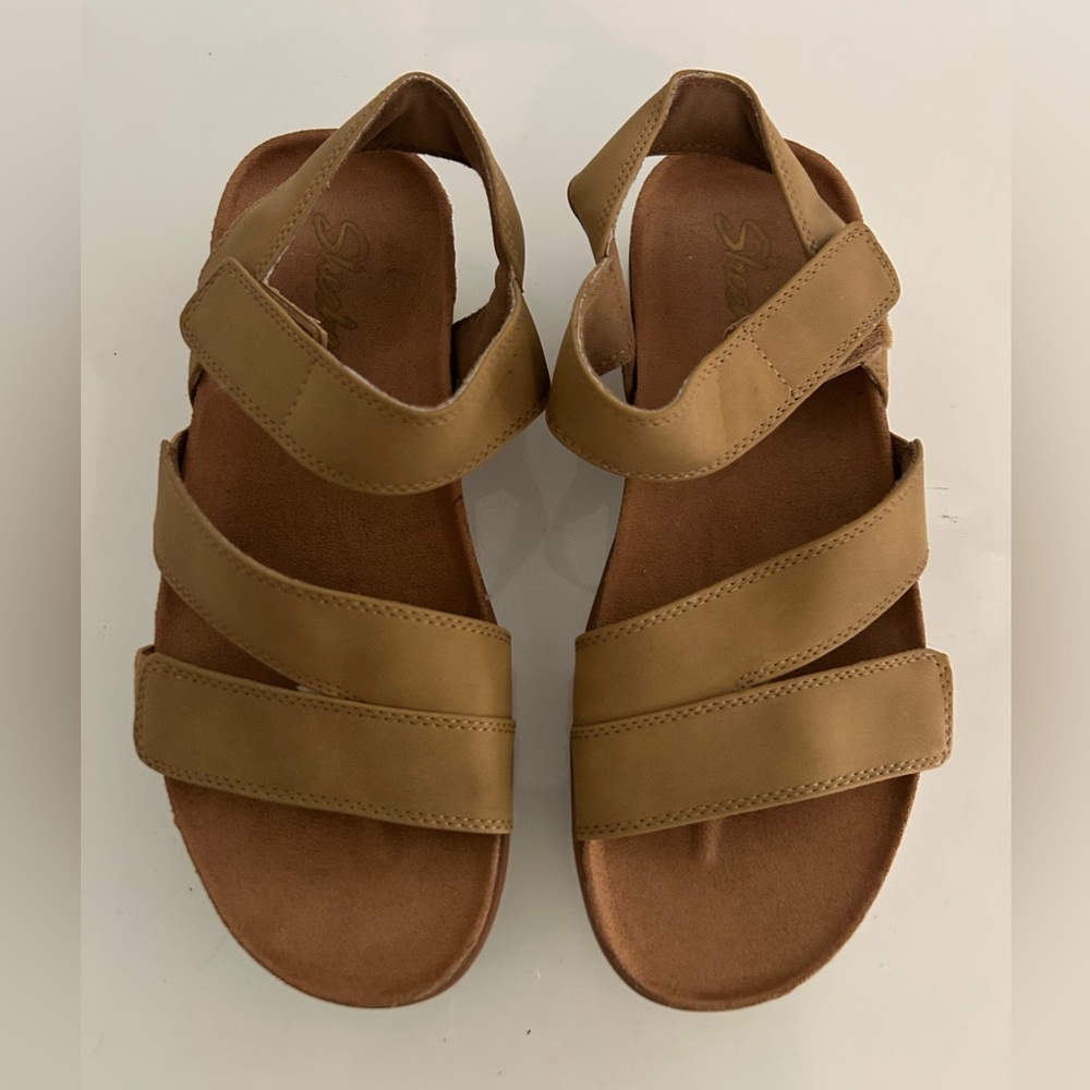 Skechers Tan Suede Sandals